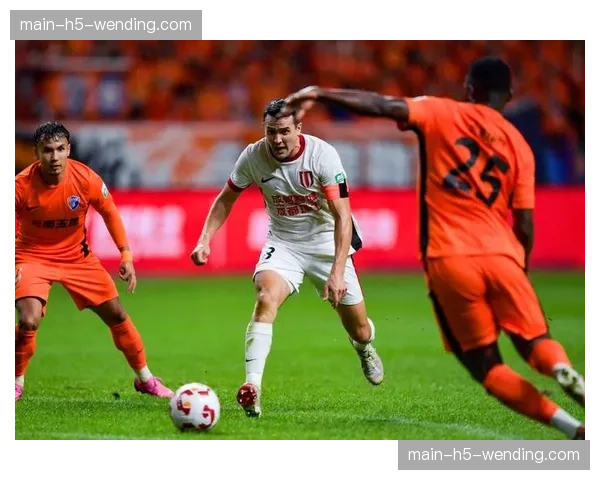 云南玉昆奥斯卡269分钟11射6正进3球 积极跑位成球队进攻核心